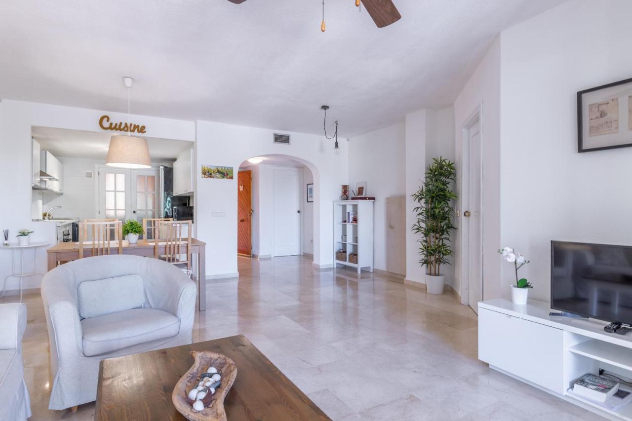Simplicity Luxury Apartment 阿尔啼 外观 照片